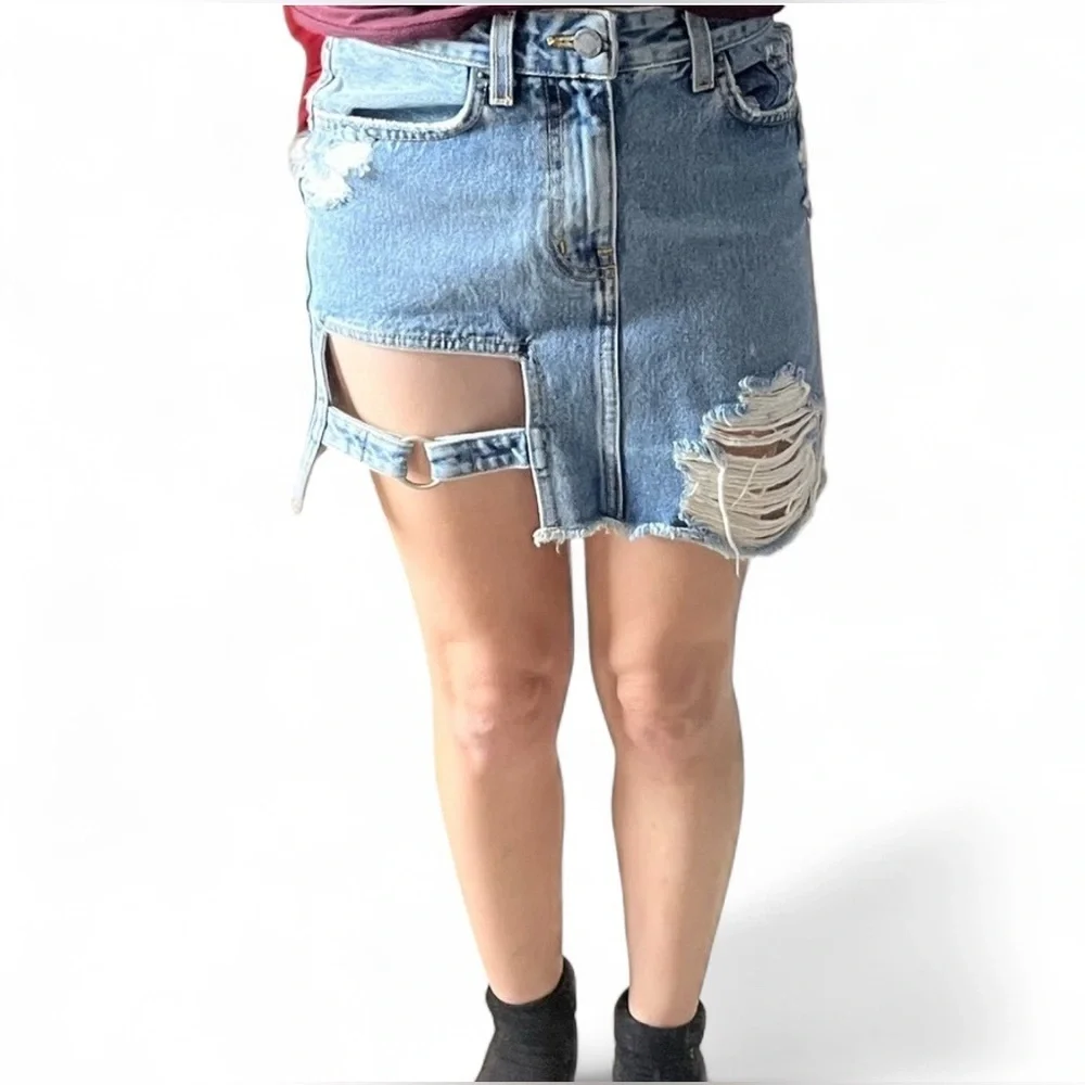 Carmar Los Angeles blue denim buckle cutout mini skirt, size 25. Distressed.
